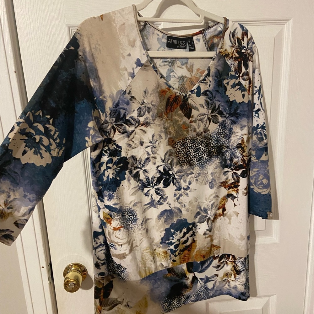 Attitudes by Renee Blue Floral V-Neck Women's Top